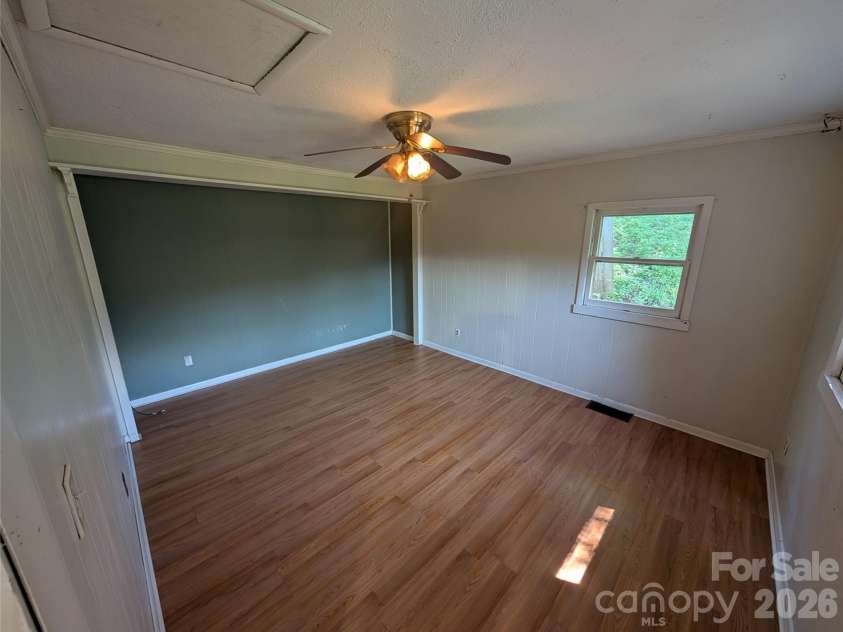 202 Melody Circle, Swannanoa, NC 28778.  MLS# CAR4421934, YatesRealty ID 49061. Living space 2