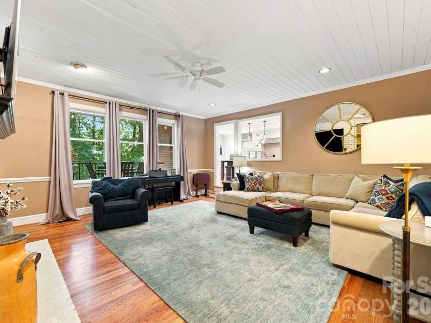 405 Pine Road, Davidson, NC 28036.  MLS# CAR4421994, YatesRealty ID 49063. 