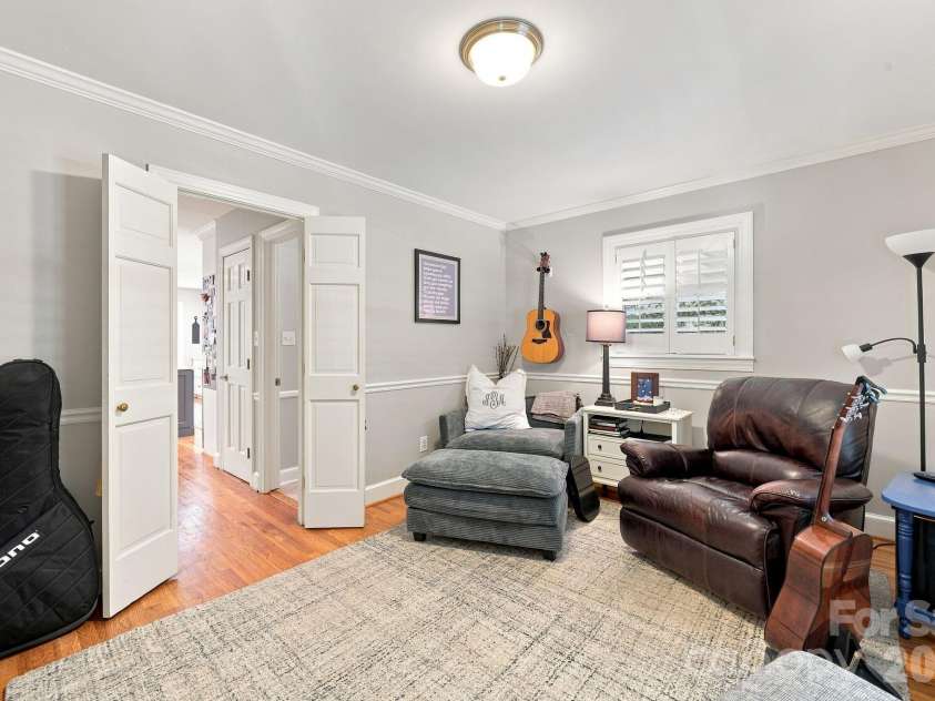 405 Pine Road, Davidson, NC 28036.  MLS# CAR4421994, YatesRealty ID 49063. 