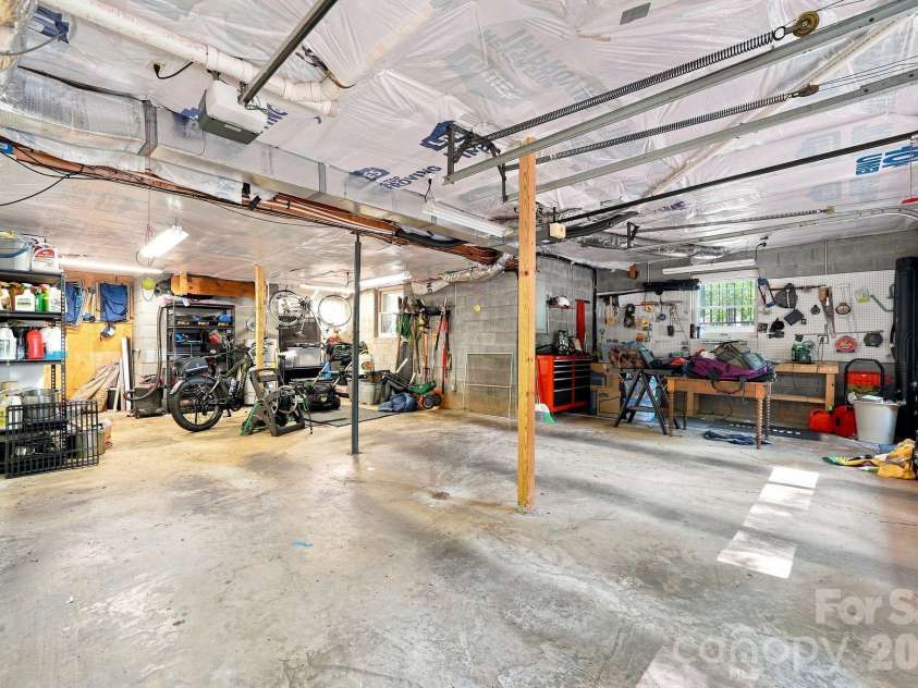 405 Pine Road, Davidson, NC 28036.  MLS# CAR4421994, YatesRealty ID 49063. 