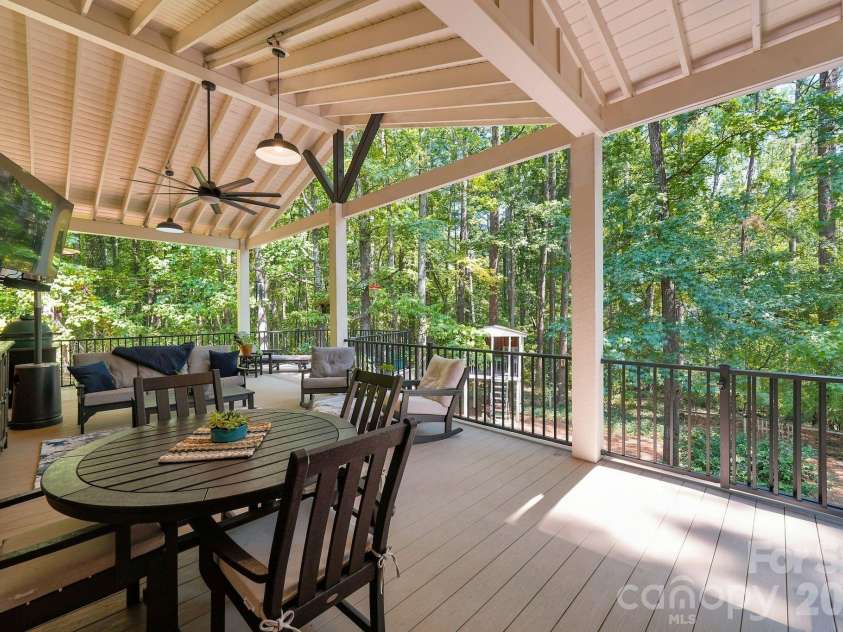405 Pine Road, Davidson, NC 28036.  MLS# CAR4421994, YatesRealty ID 49063. 