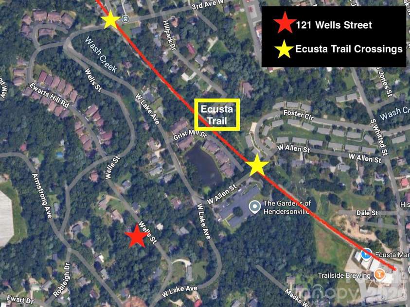 121 Wells Street, Hendersonville, NC 28739.  MLS# CAR4363100, YatesRealty ID 49069. 