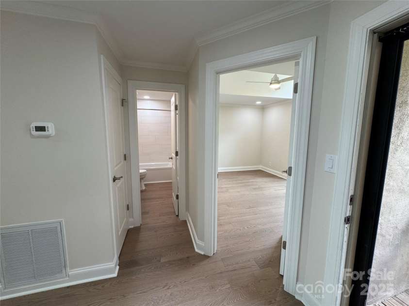 633 Portside Drive, Davidson, NC 28036.  MLS# CAR4275379, YatesRealty ID 4907. 