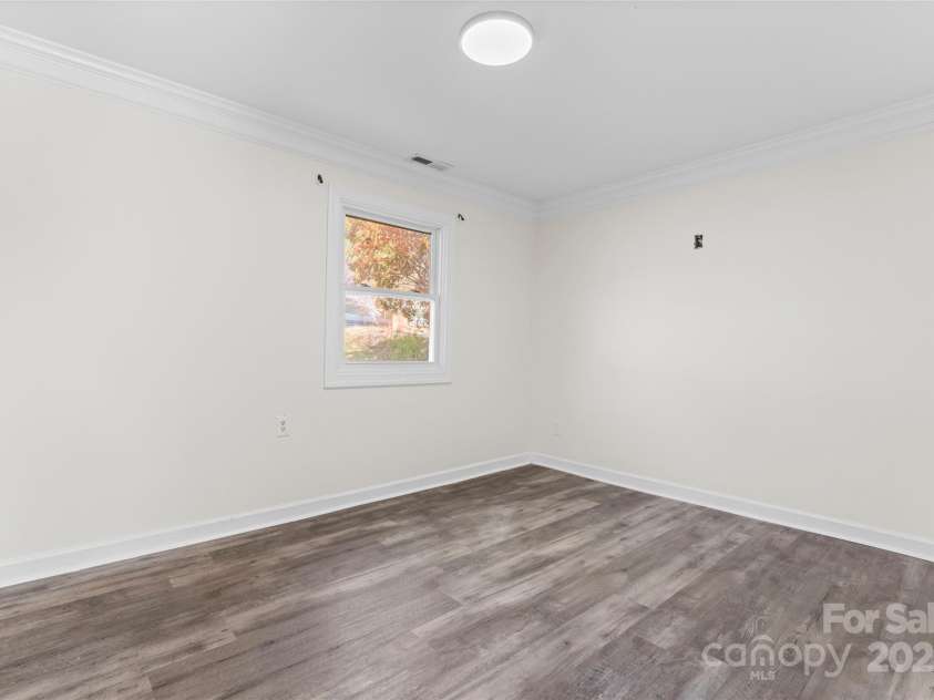 6914 Idlewild Road, Charlotte, NC 28212.  MLS# CAR4232873, YatesRealty ID 4907. 