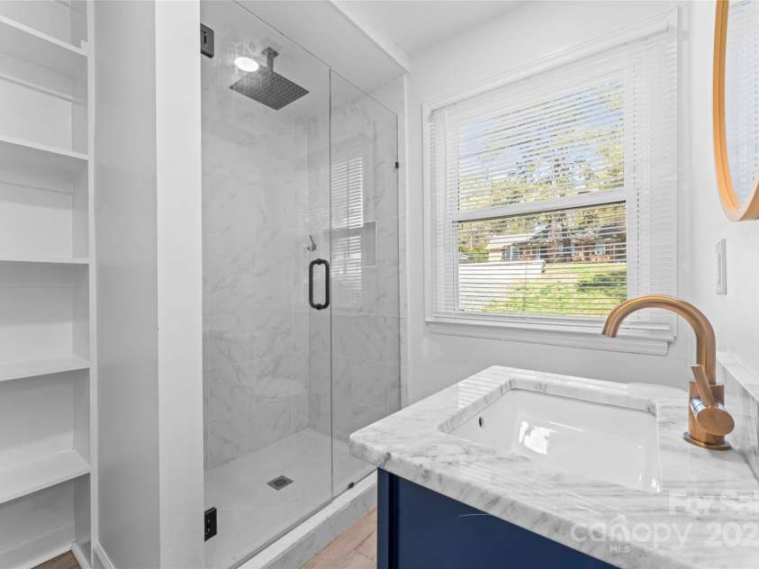 6914 Idlewild Road, Charlotte, NC 28212.  MLS# CAR4232873, YatesRealty ID 4907. 