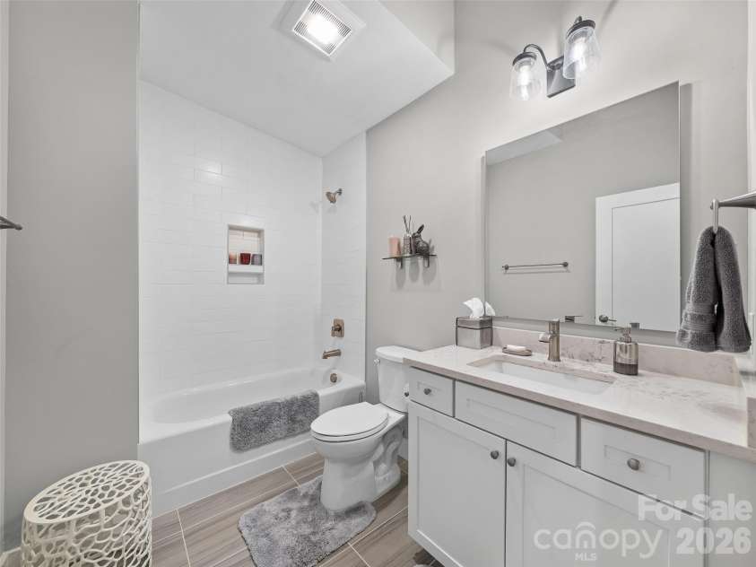 35 Macallan Lane, Asheville, NC 28805.  MLS# CAR4409633, YatesRealty ID 49073. 