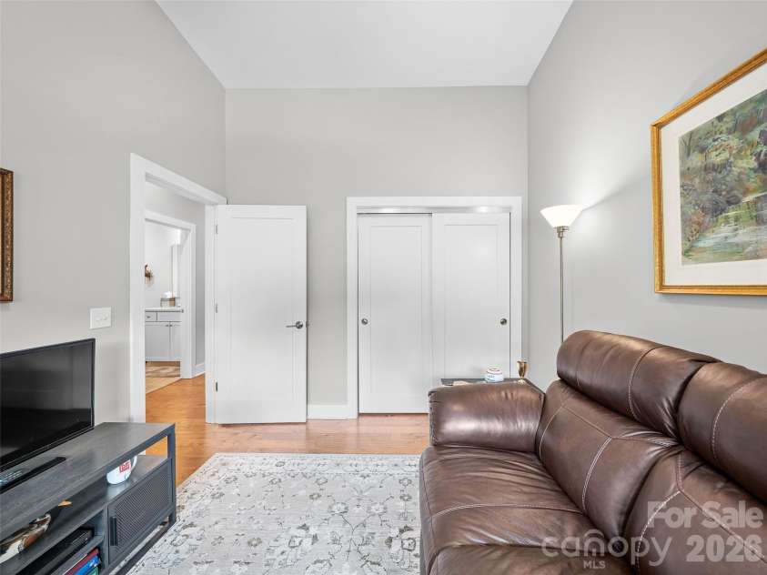 35 Macallan Lane, Asheville, NC 28805.  MLS# CAR4409633, YatesRealty ID 49073. 