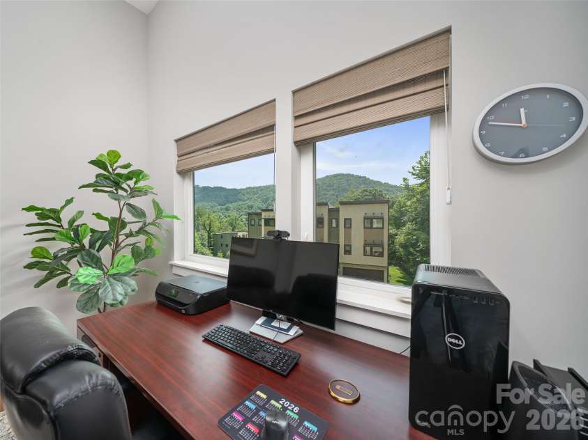35 Macallan Lane, Asheville, NC 28805.  MLS# CAR4409633, YatesRealty ID 49073. 