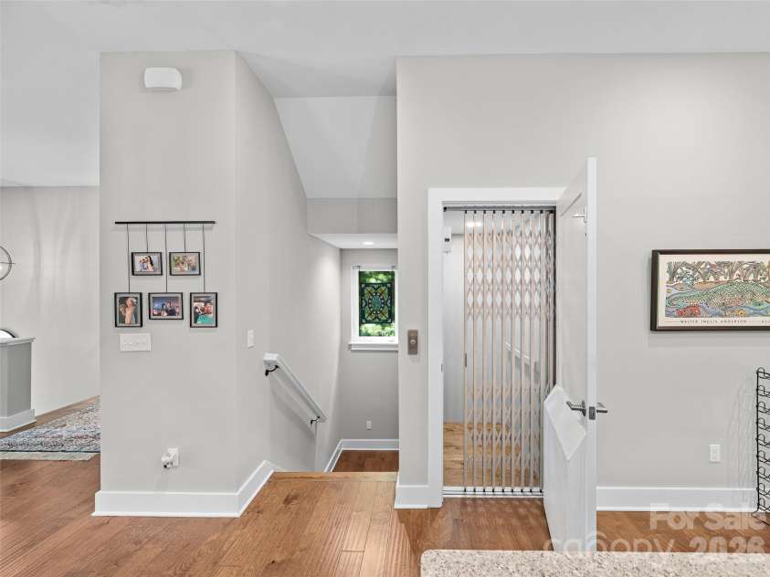 35 Macallan Lane, Asheville, NC 28805.  MLS# CAR4409633, YatesRealty ID 49073. 