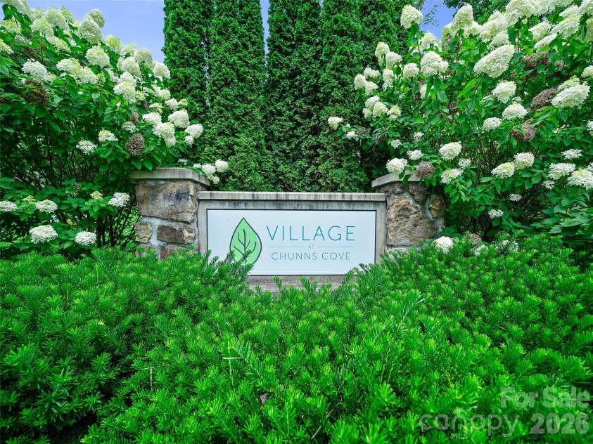 35 Macallan Lane, Asheville, NC 28805.  MLS# CAR4409633, YatesRealty ID 49073. 