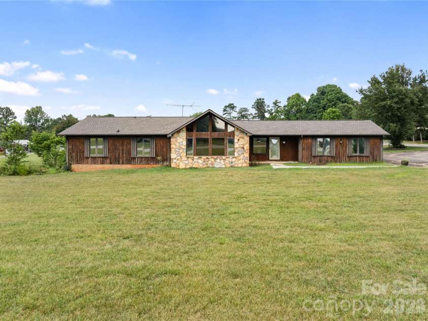 7610 Long Island Road, Catawba, NC 28609.  MLS# CAR4422030, YatesRealty ID 49076. 
