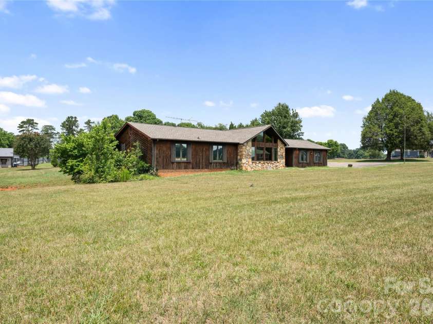 7610 Long Island Road, Catawba, NC 28609.  MLS# CAR4422030, YatesRealty ID 49076. 