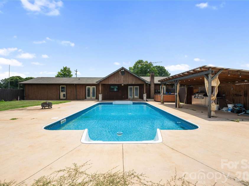 7610 Long Island Road, Catawba, NC 28609.  MLS# CAR4422030, YatesRealty ID 49076. 