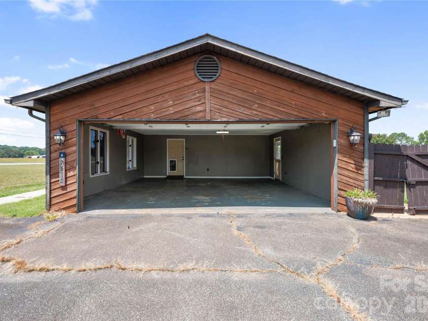 7610 Long Island Road, Catawba, NC 28609.  MLS# CAR4422030, YatesRealty ID 49076. 