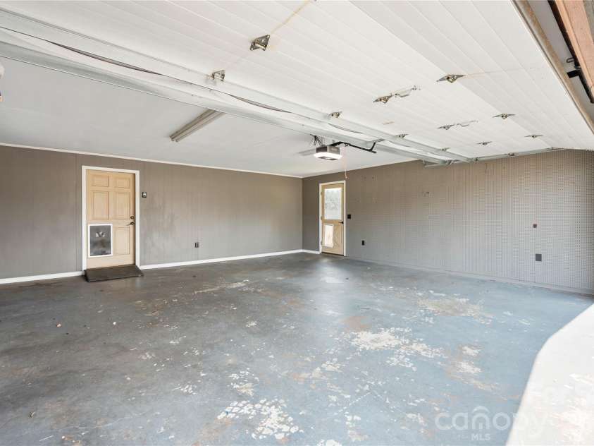 7610 Long Island Road, Catawba, NC 28609.  MLS# CAR4422030, YatesRealty ID 49076. 