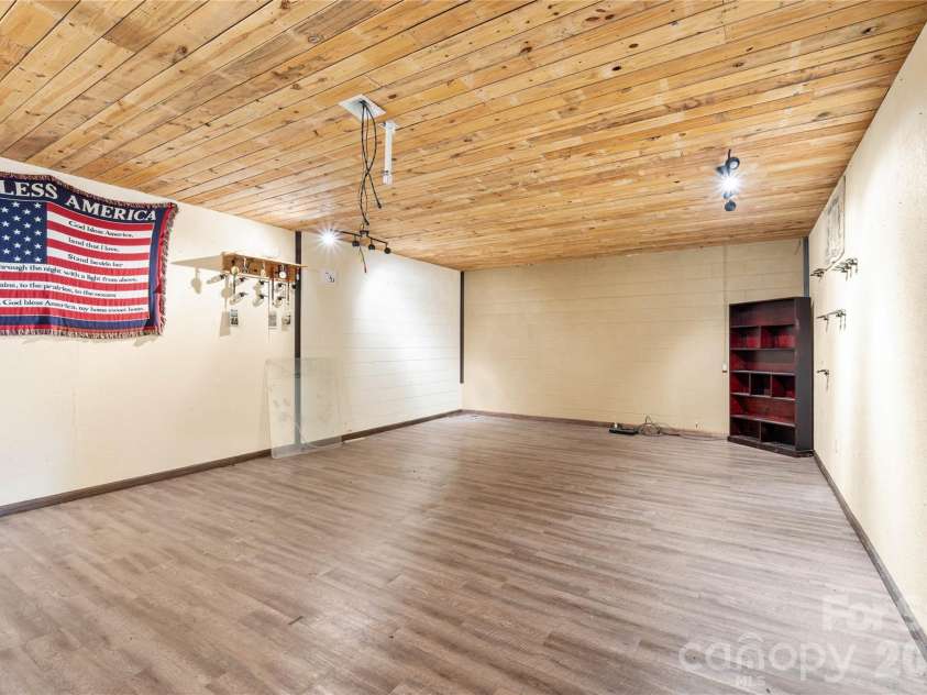 7610 Long Island Road, Catawba, NC 28609.  MLS# CAR4422030, YatesRealty ID 49076. 
