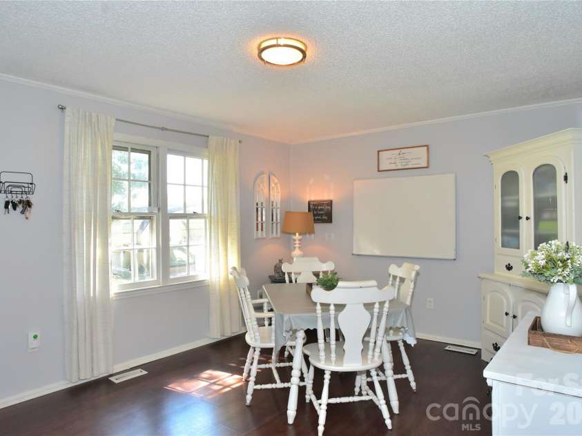 517 McDowell Drive, Chester, SC 29706.  MLS# CAR4421647, YatesRealty ID 49077. 