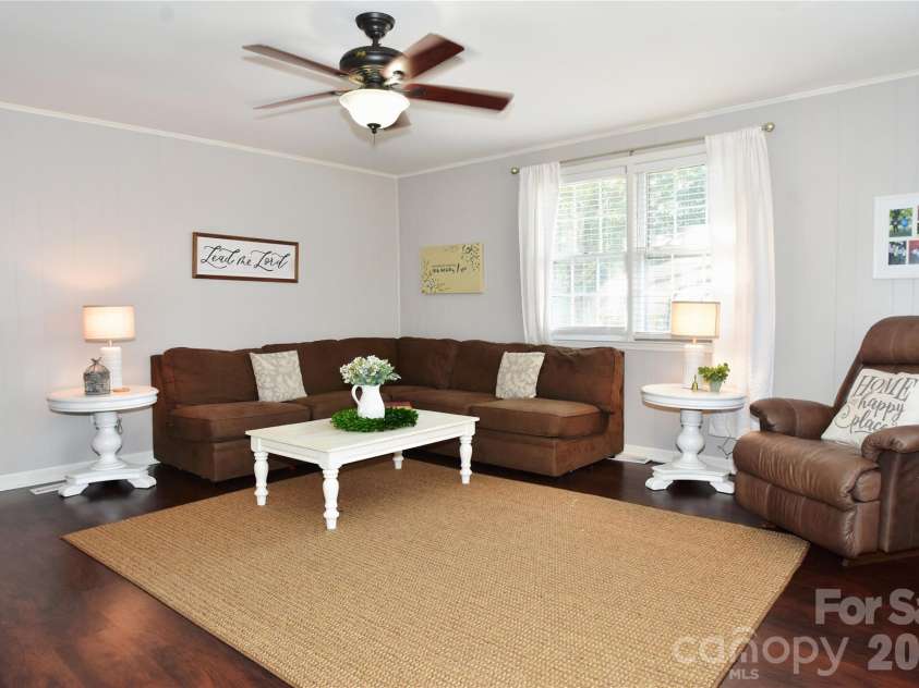 517 McDowell Drive, Chester, SC 29706.  MLS# CAR4421647, YatesRealty ID 49077. 