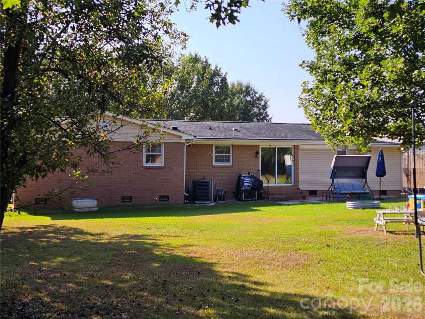 517 McDowell Drive, Chester, SC 29706.  MLS# CAR4421647, YatesRealty ID 49077. 