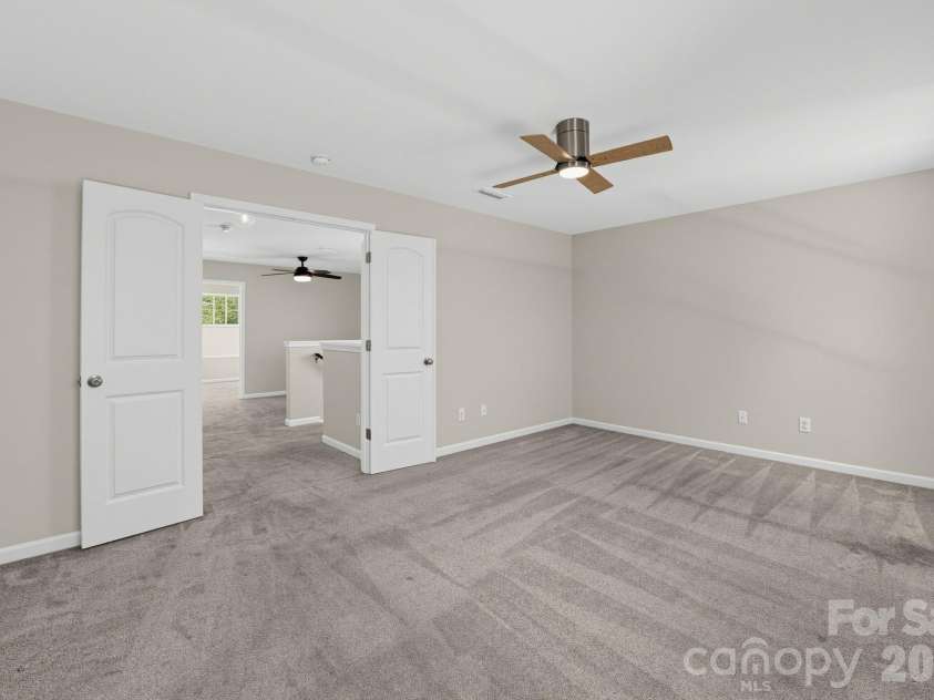 9830 Eagle Feathers Drive, Charlotte, NC 28214.  MLS# CAR4422033, YatesRealty ID 49078. 