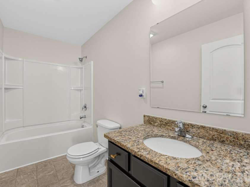 9830 Eagle Feathers Drive, Charlotte, NC 28214.  MLS# CAR4422033, YatesRealty ID 49078. 
