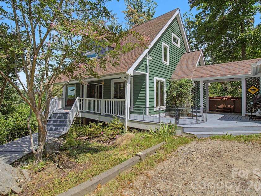 270 Upper Herron Cove Road, Weaverville, NC 28787.  MLS# CAR4418748, YatesRealty ID 49079. 
