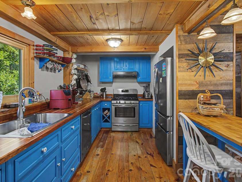 270 Upper Herron Cove Road, Weaverville, NC 28787.  MLS# CAR4418748, YatesRealty ID 49079. Kitchen