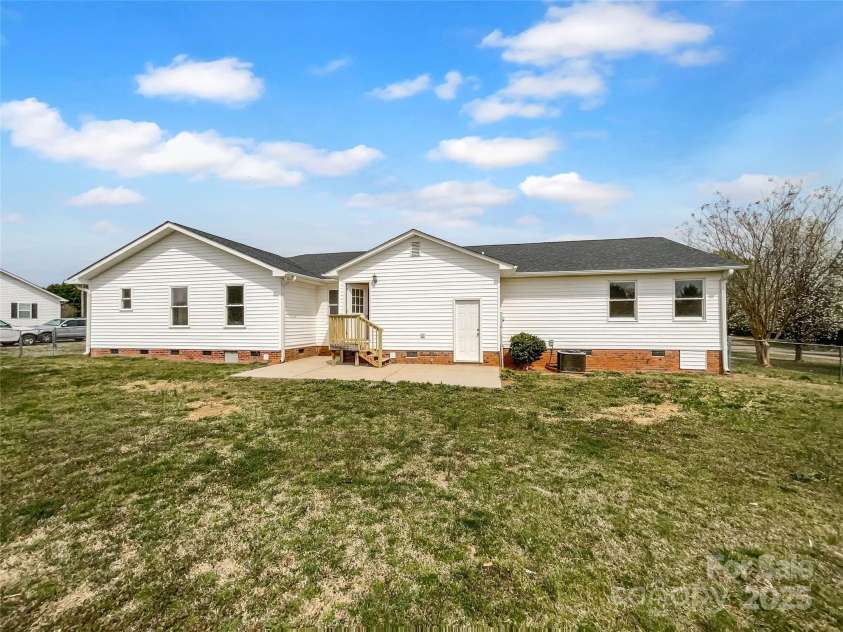 475 Union Baptist Church Road, York, SC 29745.  MLS# CAR4237458, YatesRealty ID 4908. 