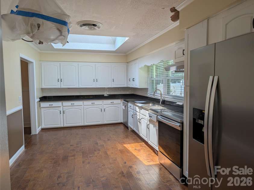 220 Augusta Drive, Statesville, NC 28625.  MLS# CAR4422031, YatesRealty ID 49080. 