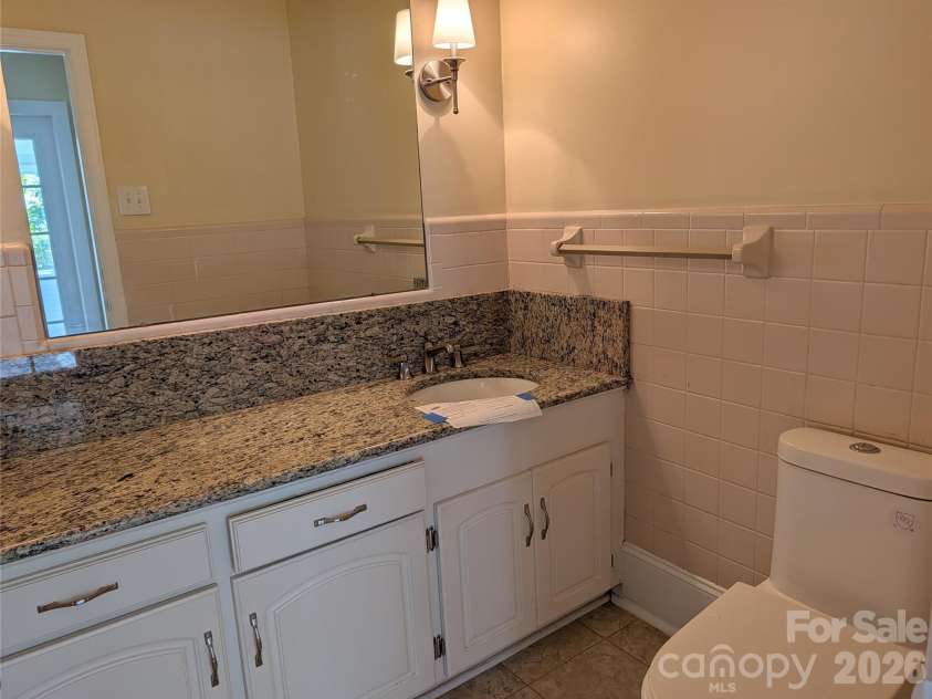 220 Augusta Drive, Statesville, NC 28625.  MLS# CAR4422031, YatesRealty ID 49080. 
