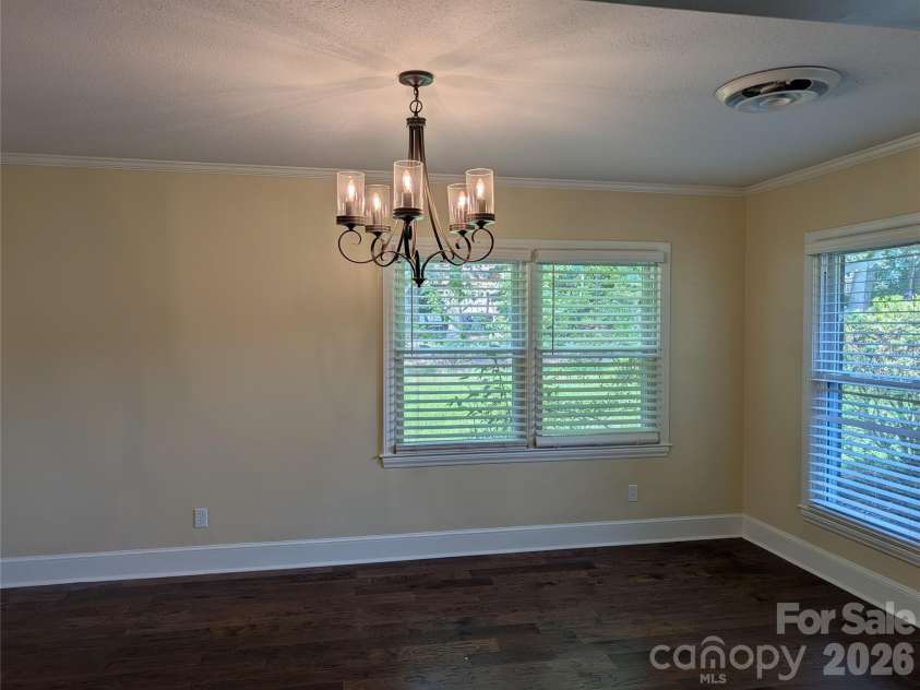 220 Augusta Drive, Statesville, NC 28625.  MLS# CAR4422031, YatesRealty ID 49080. 