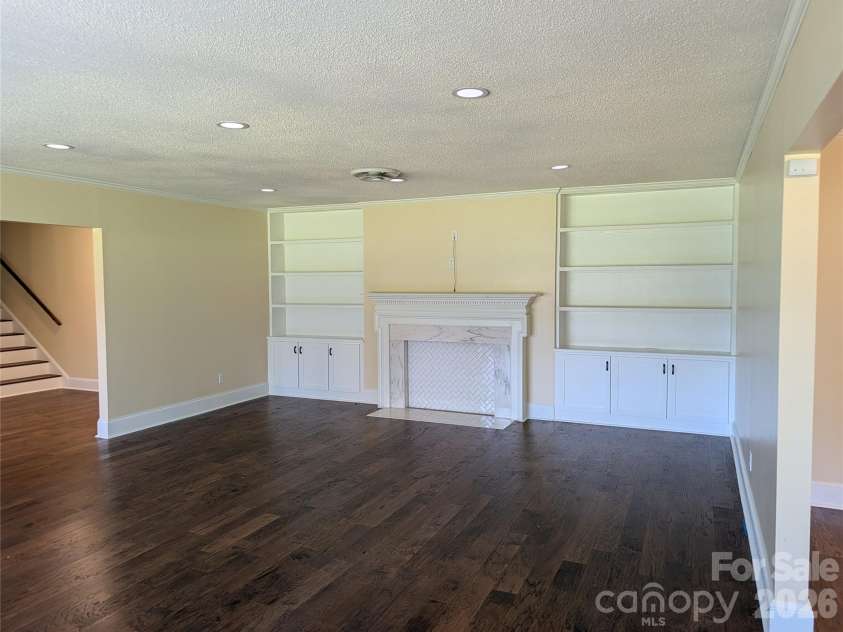 220 Augusta Drive, Statesville, NC 28625.  MLS# CAR4422031, YatesRealty ID 49080. 