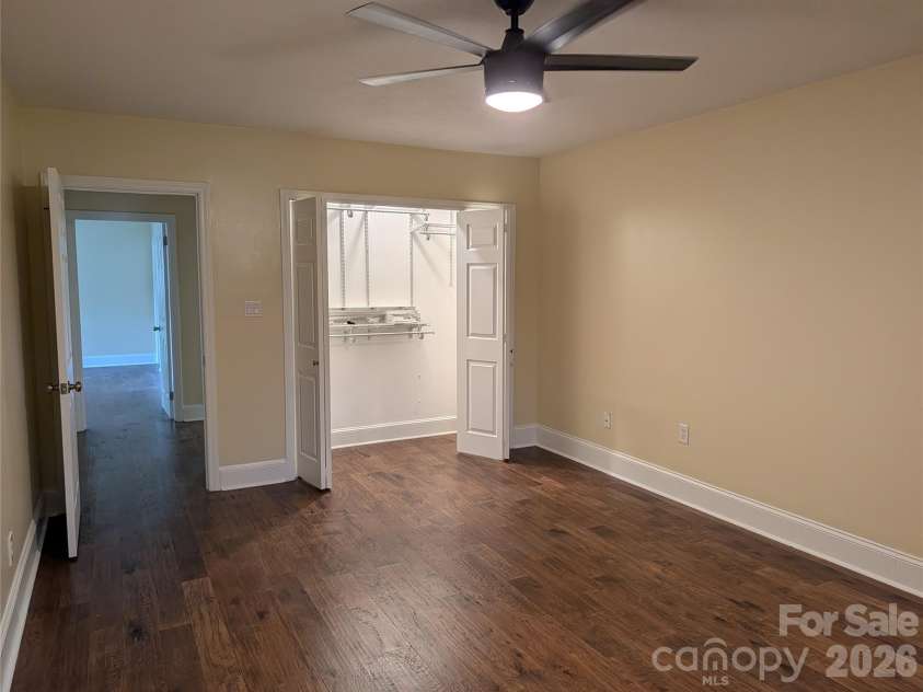 220 Augusta Drive, Statesville, NC 28625.  MLS# CAR4422031, YatesRealty ID 49080. 