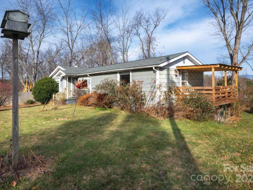 105 Smith Graveyard Road, Asheville, NC 28806.  MLS# CAR4322700, YatesRealty ID 49082. Beautiful and Spacious Lot