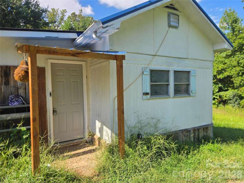 6430 Dysartsville Road, Morganton, NC 28655.  MLS# CAR4419866, YatesRealty ID 49082. 