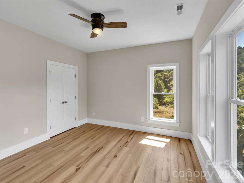 201 Kadire Drive, Waynesville, NC 28785.  MLS# CAR4420299, YatesRealty ID 49084. 
