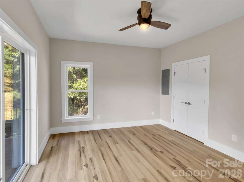 201 Kadire Drive, Waynesville, NC 28785.  MLS# CAR4420299, YatesRealty ID 49084. 