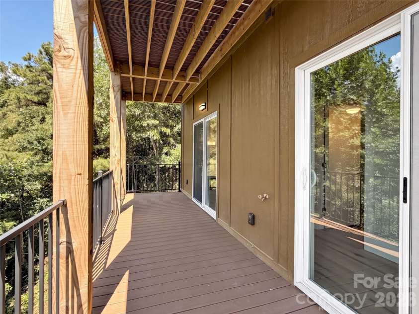 201 Kadire Drive, Waynesville, NC 28785.  MLS# CAR4420299, YatesRealty ID 49084. 