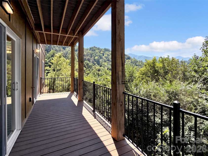 201 Kadire Drive, Waynesville, NC 28785.  MLS# CAR4420299, YatesRealty ID 49084. 