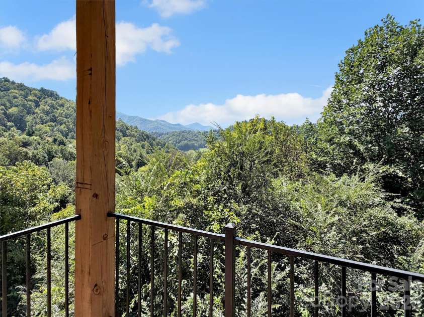 201 Kadire Drive, Waynesville, NC 28785.  MLS# CAR4420299, YatesRealty ID 49084. 