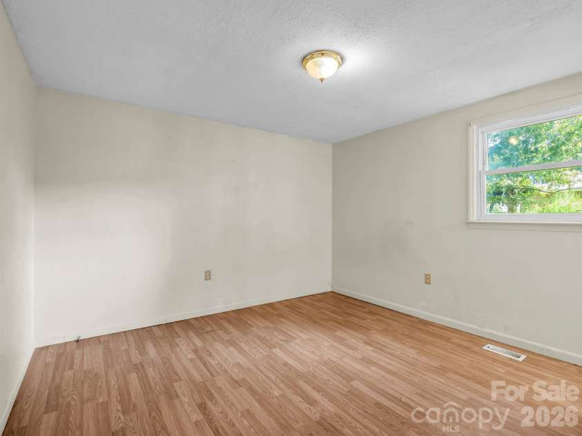 254 Old Castle Lane, Forest City, NC 28043.  MLS# CAR4422039, YatesRealty ID 49086. 