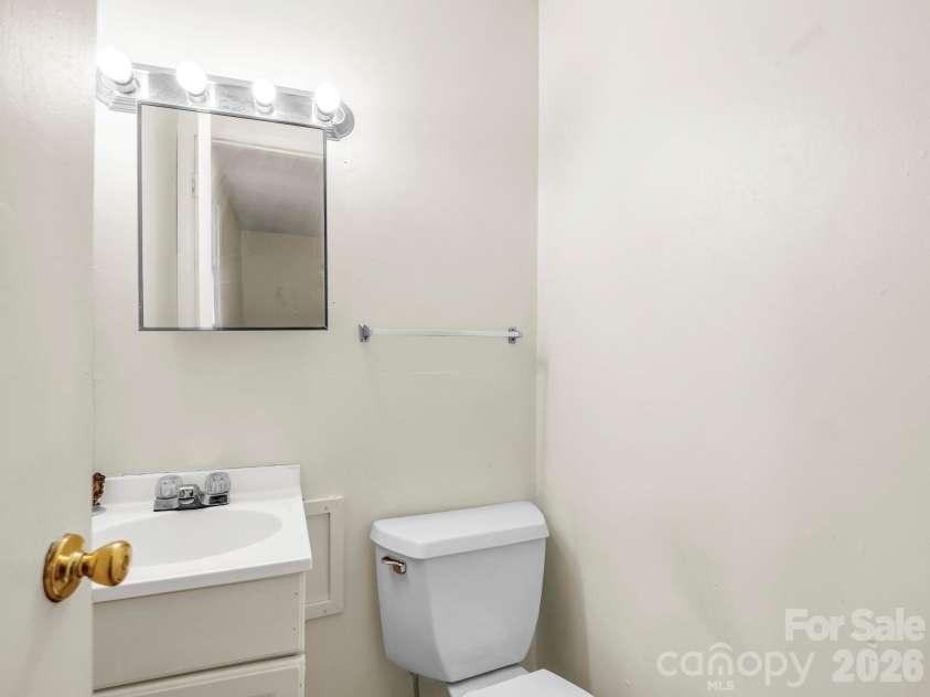 254 Old Castle Lane, Forest City, NC 28043.  MLS# CAR4422039, YatesRealty ID 49086. 