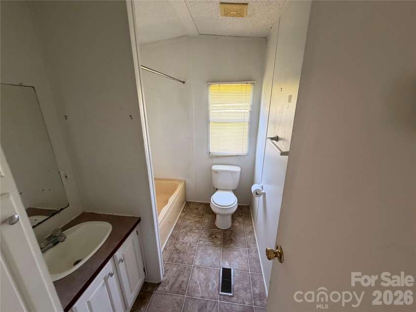 160 Rock Olive Drive, Rockwell, NC 28138.  MLS# CAR4420584, YatesRealty ID 49087. 