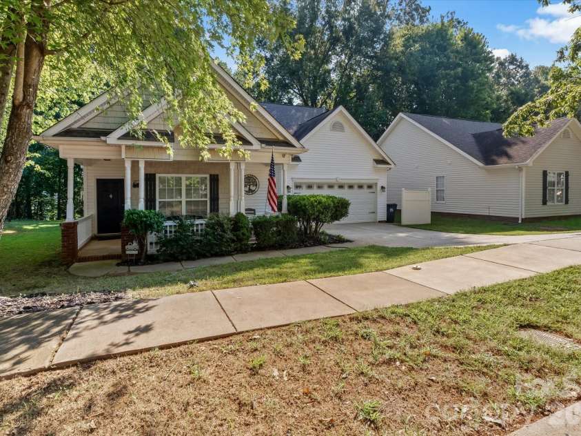 13502 Glencreek Lane, Huntersville, NC 28078.  MLS# CAR4422047, YatesRealty ID 49088. 