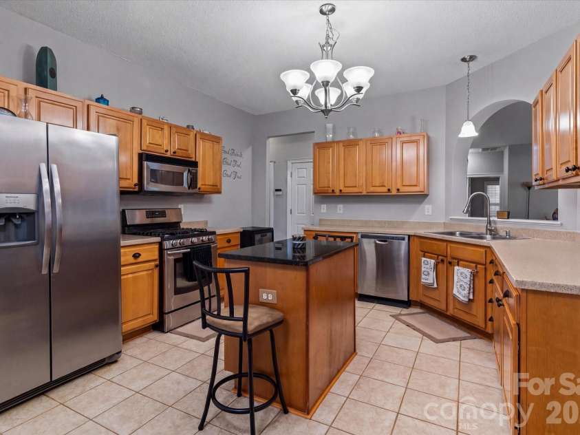 13502 Glencreek Lane, Huntersville, NC 28078.  MLS# CAR4422047, YatesRealty ID 49088. 