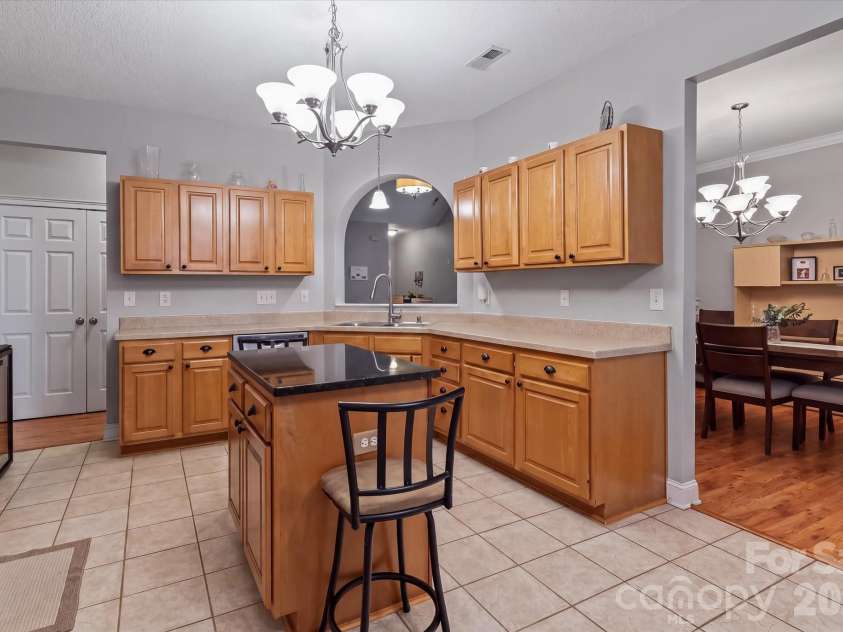 13502 Glencreek Lane, Huntersville, NC 28078.  MLS# CAR4422047, YatesRealty ID 49088. 