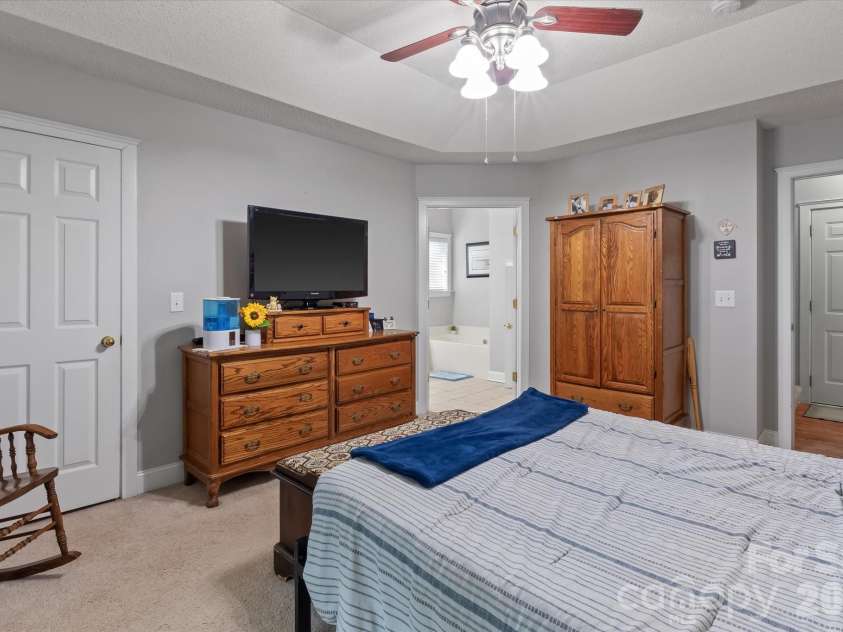 13502 Glencreek Lane, Huntersville, NC 28078.  MLS# CAR4422047, YatesRealty ID 49088. 