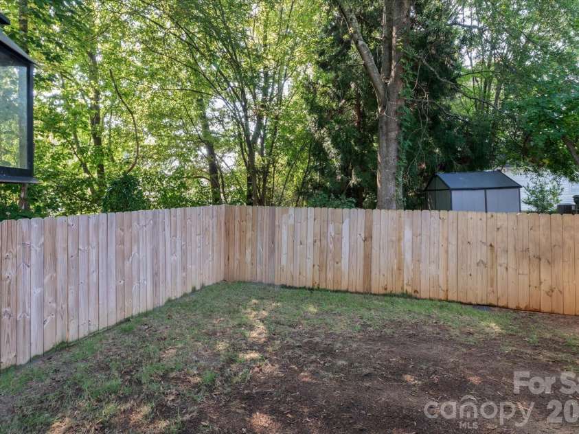 13502 Glencreek Lane, Huntersville, NC 28078.  MLS# CAR4422047, YatesRealty ID 49088. 