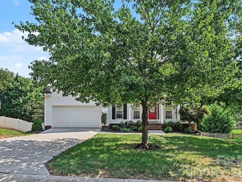 3118 Hadden Hall Boulevard, Fort Mill, SC 29715.  MLS# CAR4420976, YatesRealty ID 49089. 