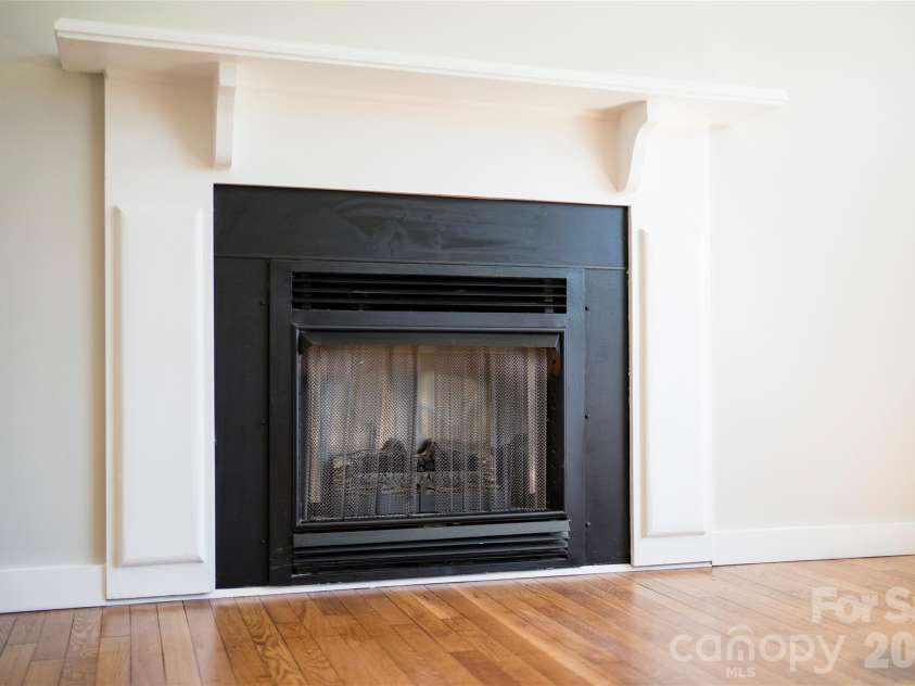 88 Skyview Terrace, Asheville, NC 28806.  MLS# CAR4397034, YatesRealty ID 4909. 